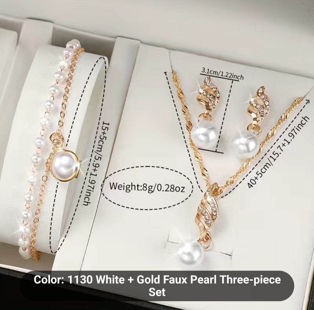 White-Gold Pearl Watch Set